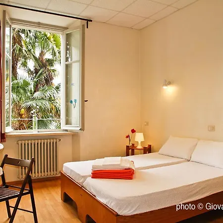 Hostel Santangela & Menaggio