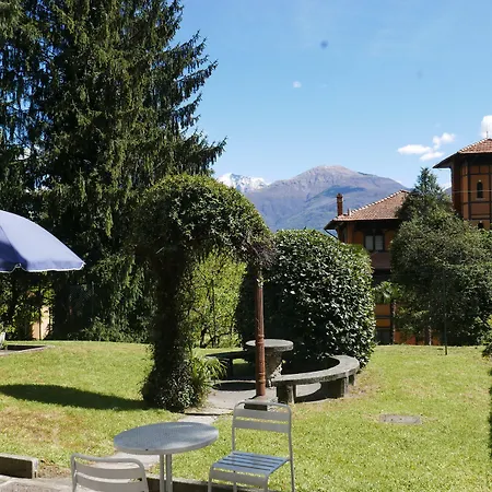 Hostel Santangela & *