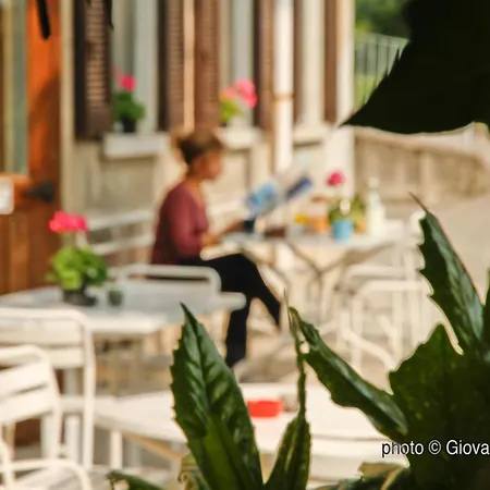 Hostel Santangela & Menaggio